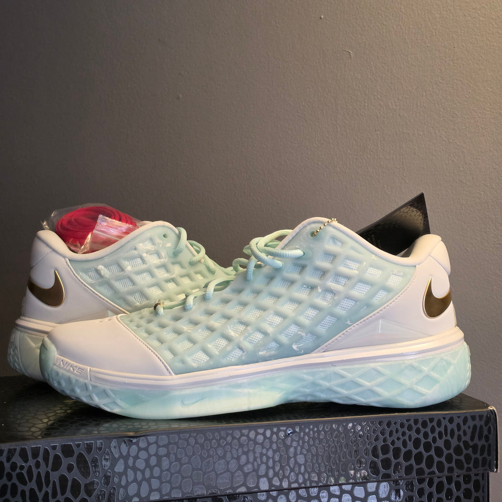Nike Kobe 3 Low Protro "CHBL"