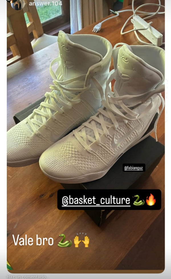Cliente Basket Culture con Nike Kobe blancas