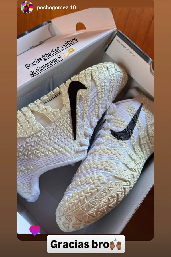 Cliente Basket Culture pochogomez.10 recibiendo sus zapatillas