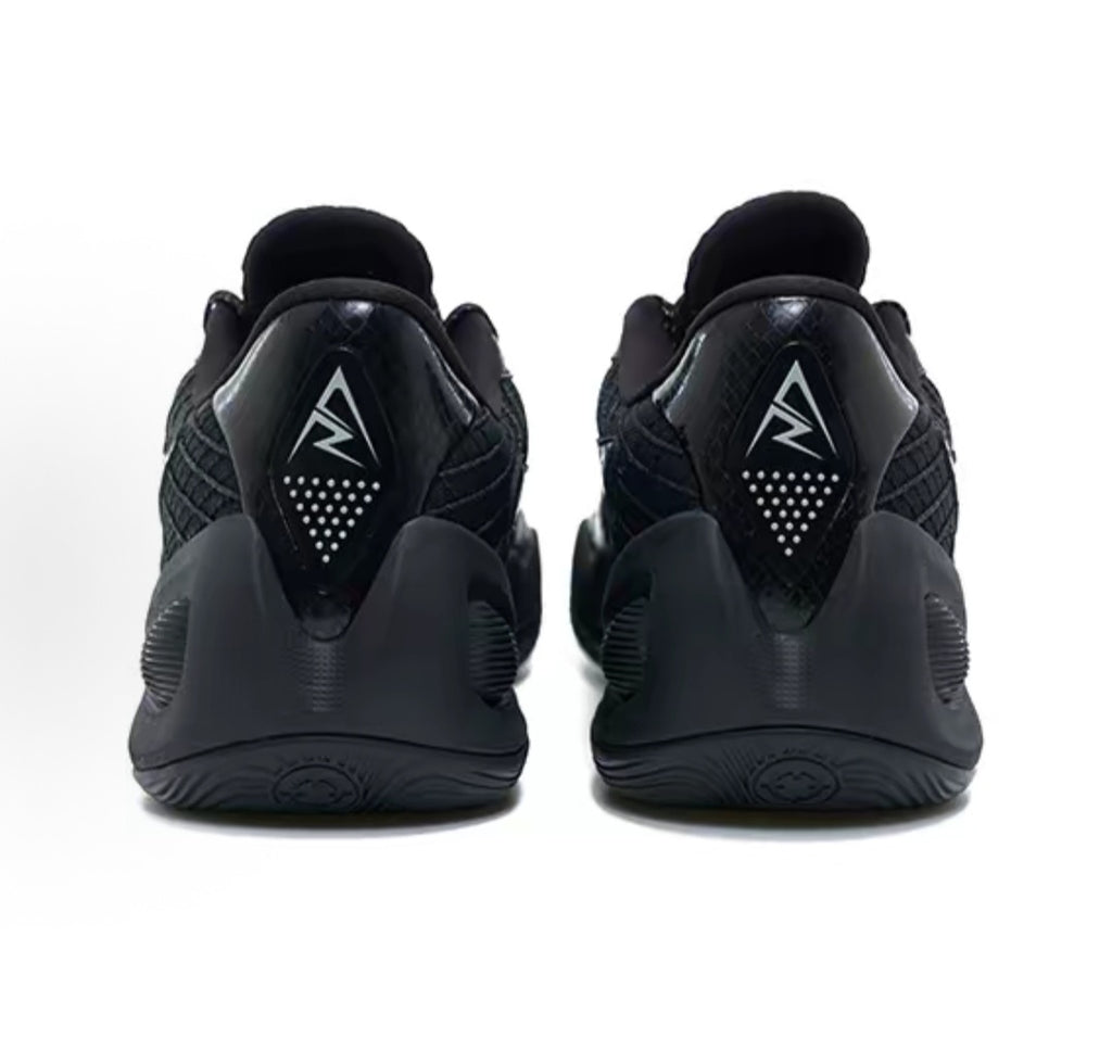 RIGORER AR1 Silent Night zapatilla de básquet vista del talón